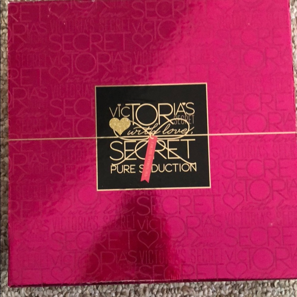 VS Pure Seduction Scent Gift Set